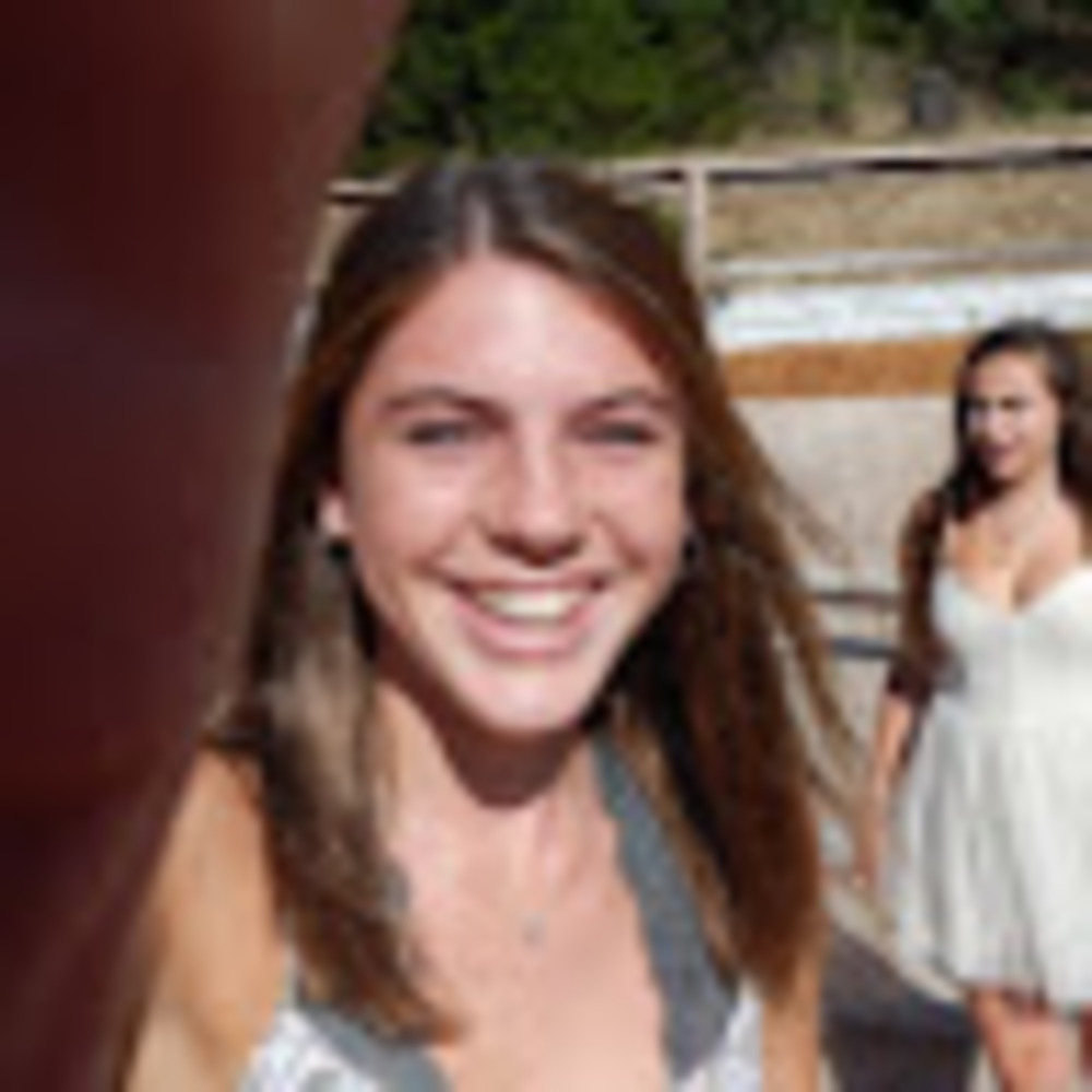 Meet your Posher, Leah